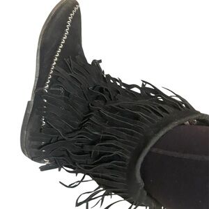 Really cool Black Fringe Women's Boots!! So cute! Size 8
